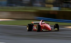 开云在线直播-跨界碰撞，美加墨世界杯焦点战预热，篮网完胜新疆队背后的体育全球化启示