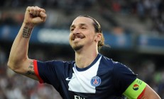 开云下载-杜兰特末节狂飙定乾坤，热火险胜灰熊诠释巨星唯一性