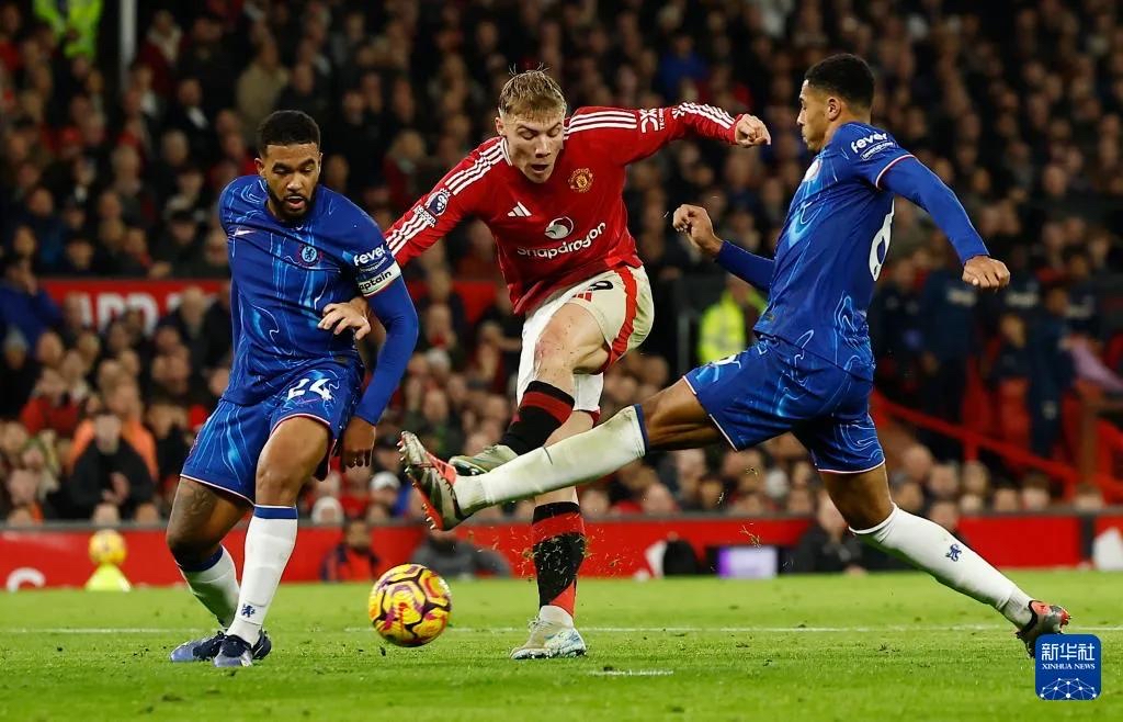 包含博洛尼亚在主场奋力逼平强敌的词条