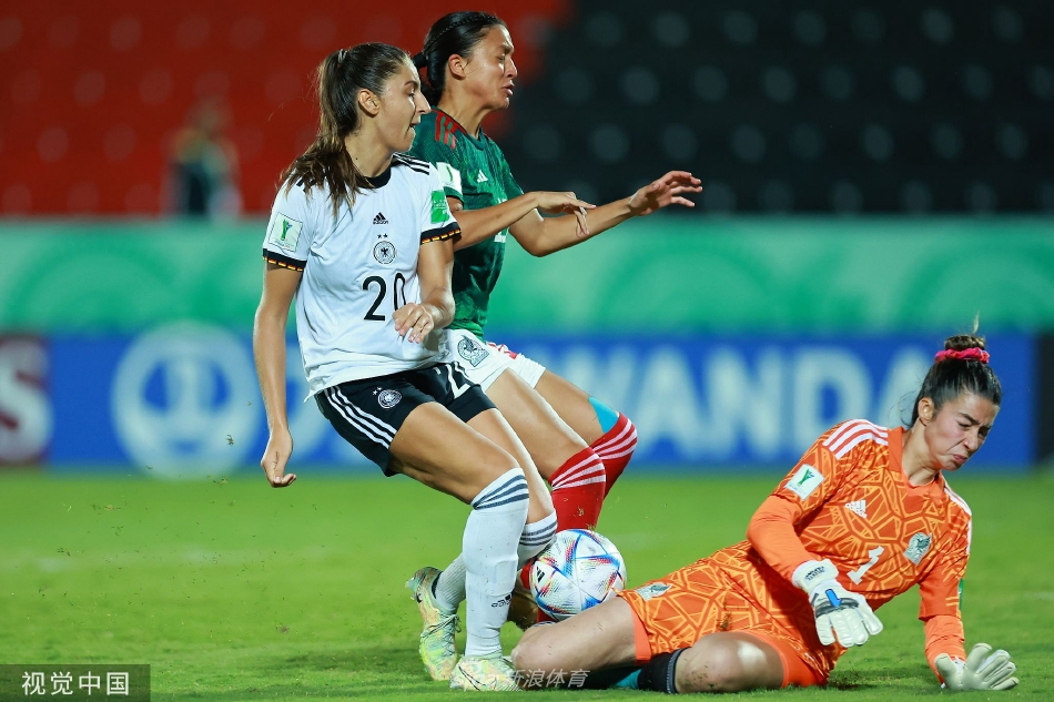 墨西哥女足势不可挡，逼近冠军！