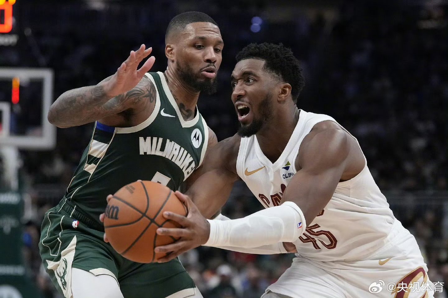 雄鹿连胜遭遇终结,热火客场横扫对手的简单介绍 雄鹿连胜遭遇终结,热火客场横扫对手的简单介绍