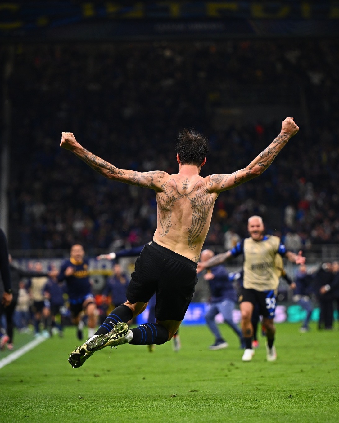 关于国际米兰横扫马赛，皮克点燃赛场的信息