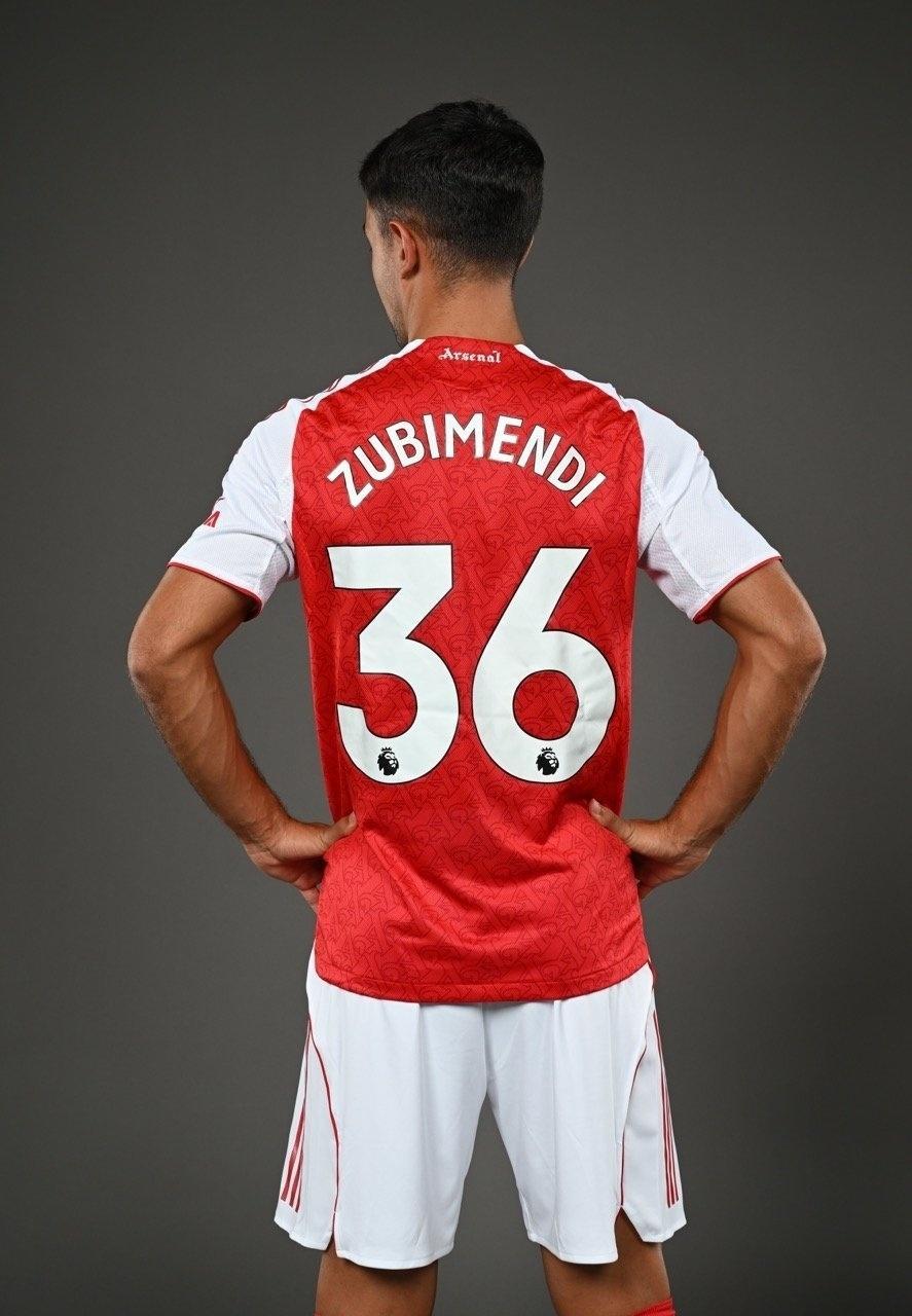 包含阿森纳战平伯恩利保持不败势头的词条