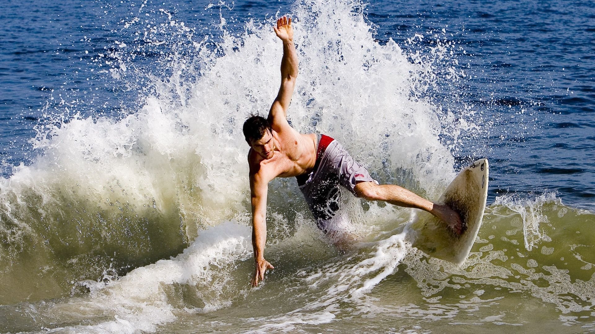 南美风暴席卷非洲之巅,格纳布里在重压下绽放的救赎之花